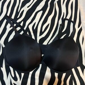 Skims Black nipple bra 42d NEW